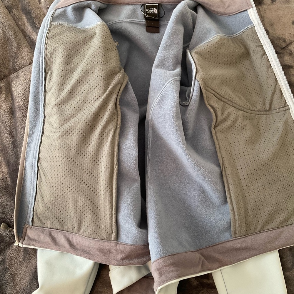 The North Face Woman’s Coat - Picture 7 of 13